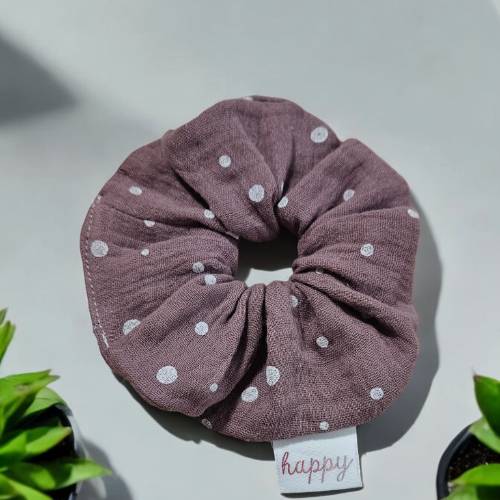 Scrunchie Big Musselin mauve, zu finden beim Stand 6 am Standort Flohkids Hamburg Nord