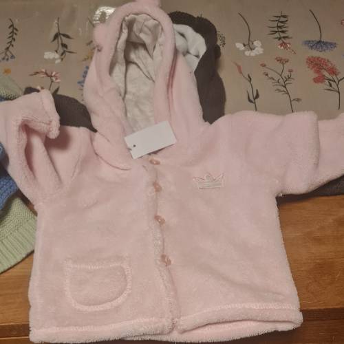 Babyjacke rosa  Größe: 68, zu finden beim Stand 86 am Standort Flohkids Hamburg Nord