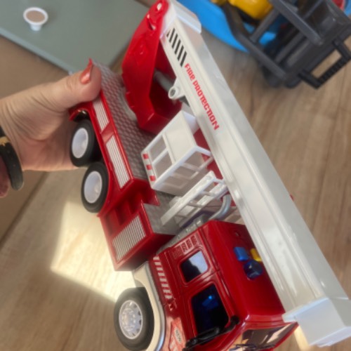 Feuerwehrauto Sound , zu finden beim Stand 191 am Standort Flohkids Hamburg Nord