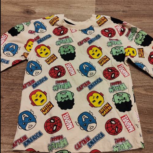 Marvel Shirt  Größe: 98 NEU, zu finden beim Stand 156 am Standort Flohkids Hamburg Nord