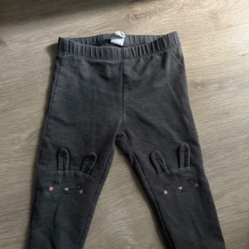 H&M Leggings grau Hase  Größe: 86, zu finden beim Stand 194 am Standort Flohkids Hamburg Nord