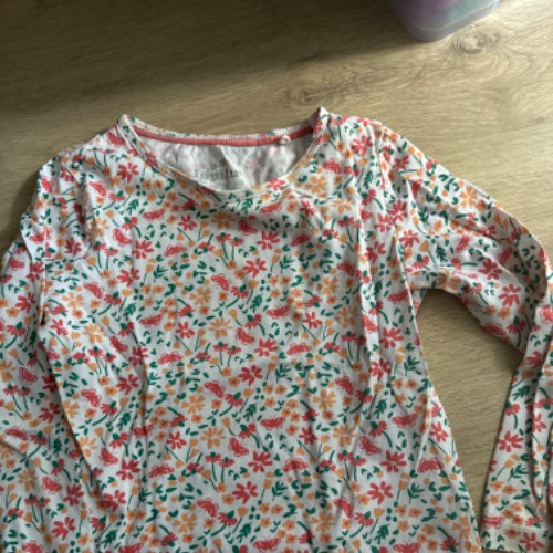 Lupilu Shirt Blumen  Größe: 98/104, zu finden beim Stand 194 am Standort Flohkids Hamburg Nord