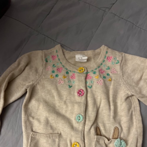 Strickjacke H&M beige Hase  Größe: 68, zu finden beim Stand 39 am Standort Flohkids Hamburg Nord