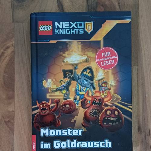 Lego Buch Nexo Knights, zu finden beim Stand 174 am Standort Flohkids Hamburg Nord