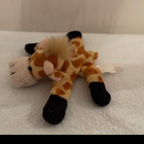 Mini Magnet Giraffe, zu finden beim Stand 9 am Standort Flohkids Hamburg Nord