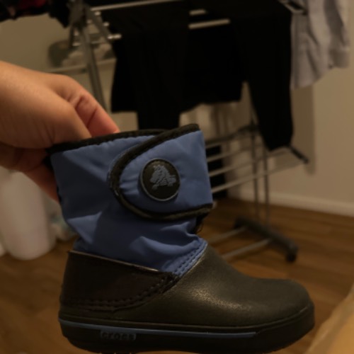 Crocs Winterstiefel  Größe: 24/25, zu finden beim Stand 25 am Standort Flohkids Hamburg Nord