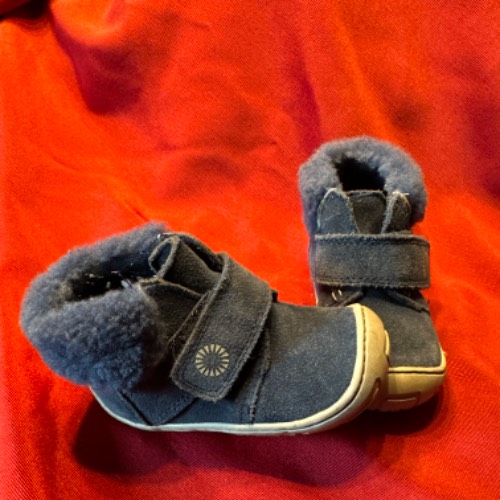 UGG Boots  Größe: 22 NEU, zu finden beim Stand 116 am Standort Flohkids Hamburg Nord