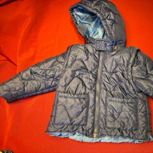 Steppjacke/ Weste blau  Größe: 98/104, zu finden beim Stand 117 am Standort Flohkids Hamburg Nord