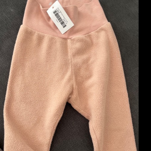 Hose H&M rosa Flausch  Größe: 68, zu finden beim Stand 39 am Standort Flohkids Hamburg Nord