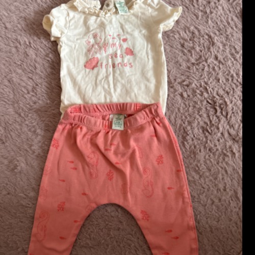 Lc Waikiki Body Set  Größe: 62/68, zu finden beim Stand 263 am Standort Flohkids Hamburg Nord