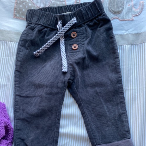 Cordhose schwarz/grau  Größe: 68, zu finden beim Stand 142 am Standort Flohkids Hamburg Nord