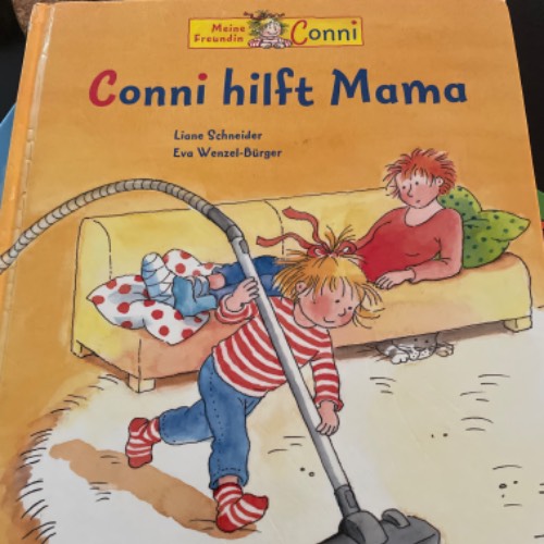 Buch Conni hilft Mama, zu finden beim Stand 46 am Standort Flohkids Hamburg Nord