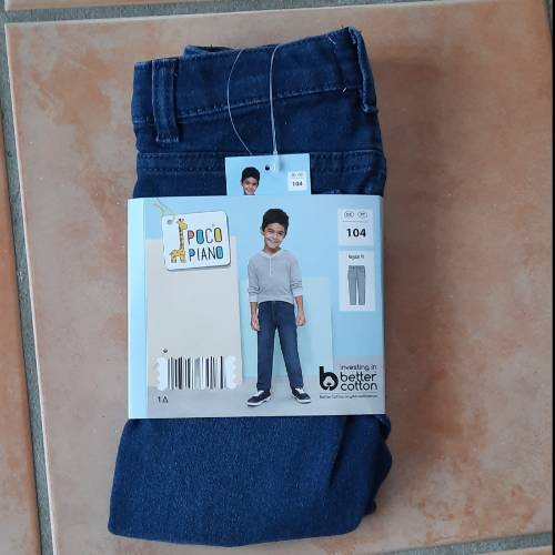 Jeans poco piano  Größe: 104 neu, zu finden beim Stand 29 am Standort Flohkids Hamburg Nord