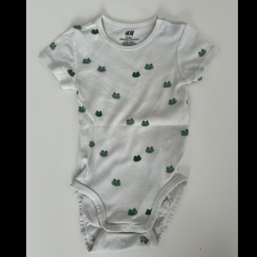 H&M BodyKurz Frosch  Größe: 80, zu finden beim Stand 98 am Standort Flohkids Hamburg Nord