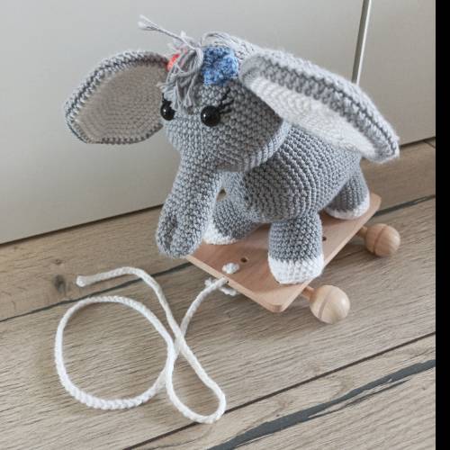 Zieh Elefant selfmade, zu finden beim Stand 176 am Standort Flohkids Hamburg Nord