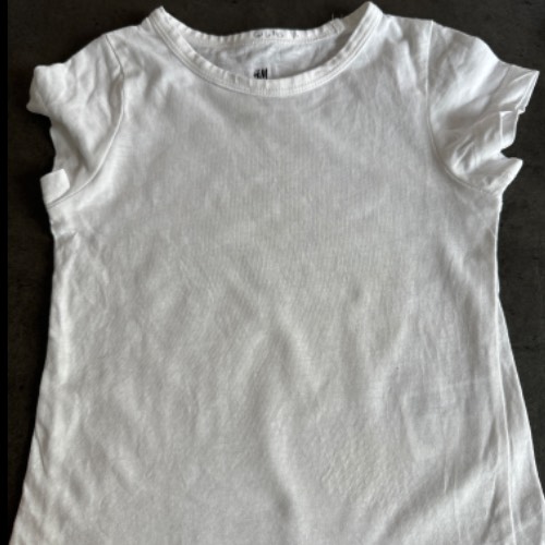 H&M Tshirt  Größe: 92 weiß, zu finden beim Stand 34 am Standort Flohkids Hamburg Nord
